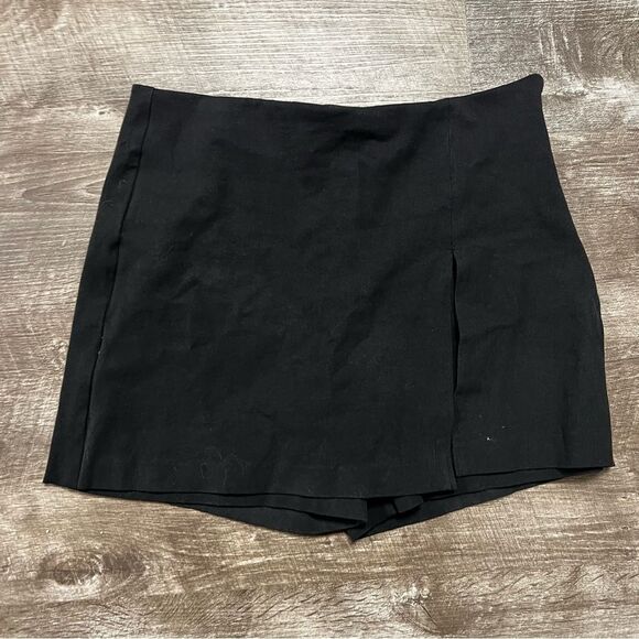 Boston Proper Pants - Boston Proper Black Skort Size 6